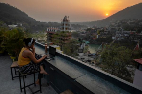 Отель Bunk Stay Rishikesh  Ришикеш